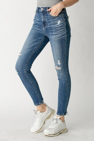 High Rise Vintage Washed Skinny Jean