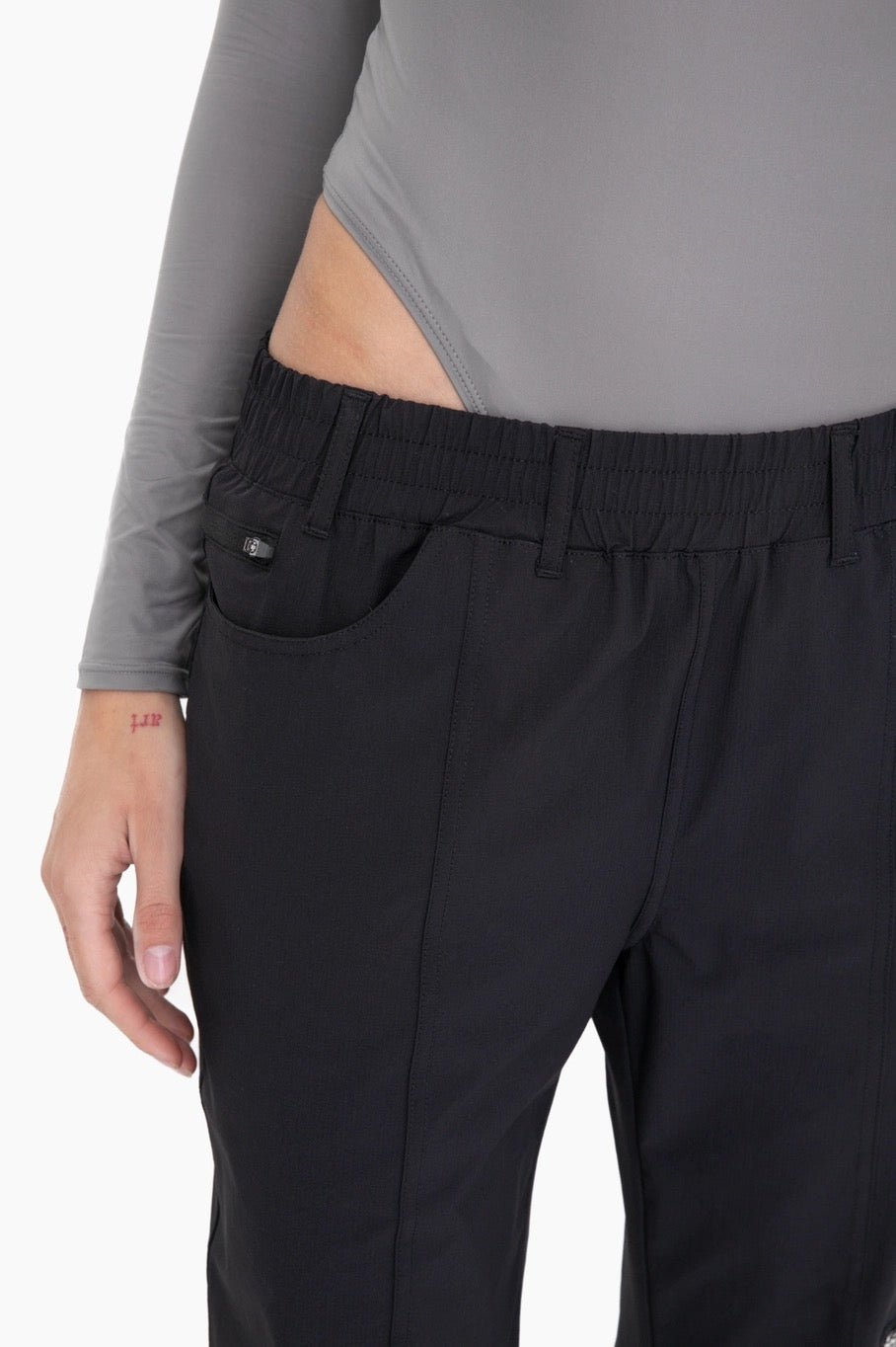 Metallic Scoop Neck Long Sleeve Bodysuit - House of Drip Apparel